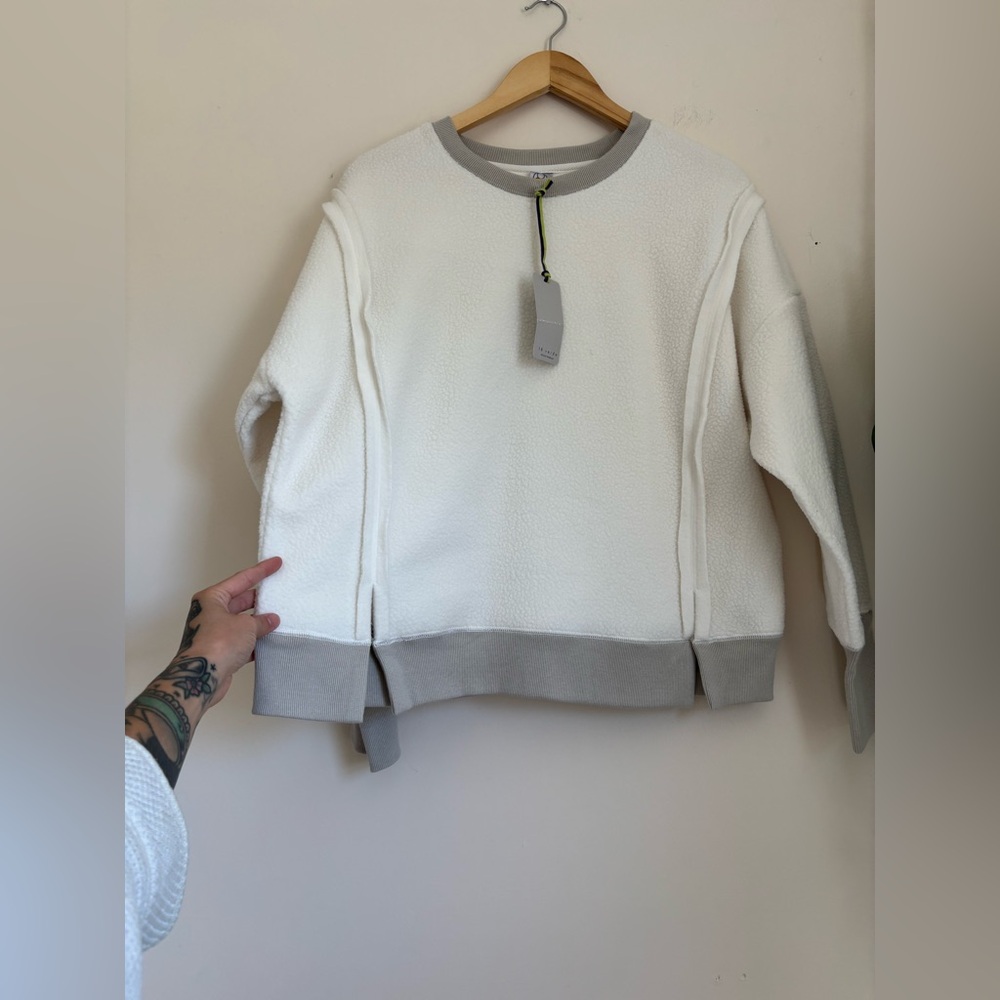 Te Verde Cozy Camden Pullover Crewneck Sweatshirt